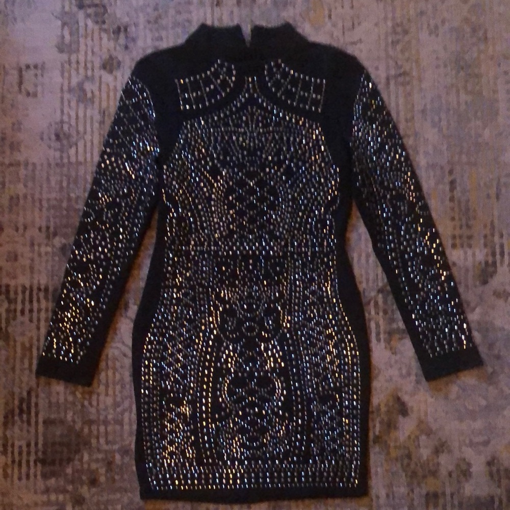 Long sleeve bodycon dress